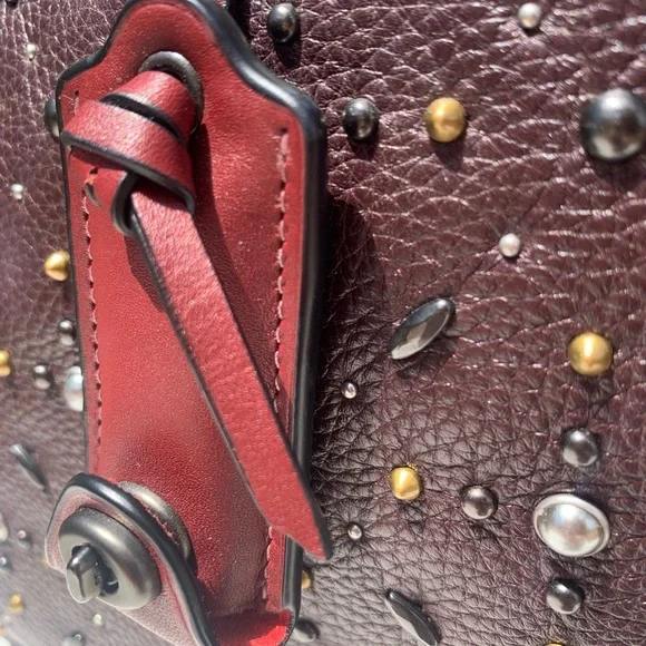 Coach Rogue 30 - Picture 3 of 7